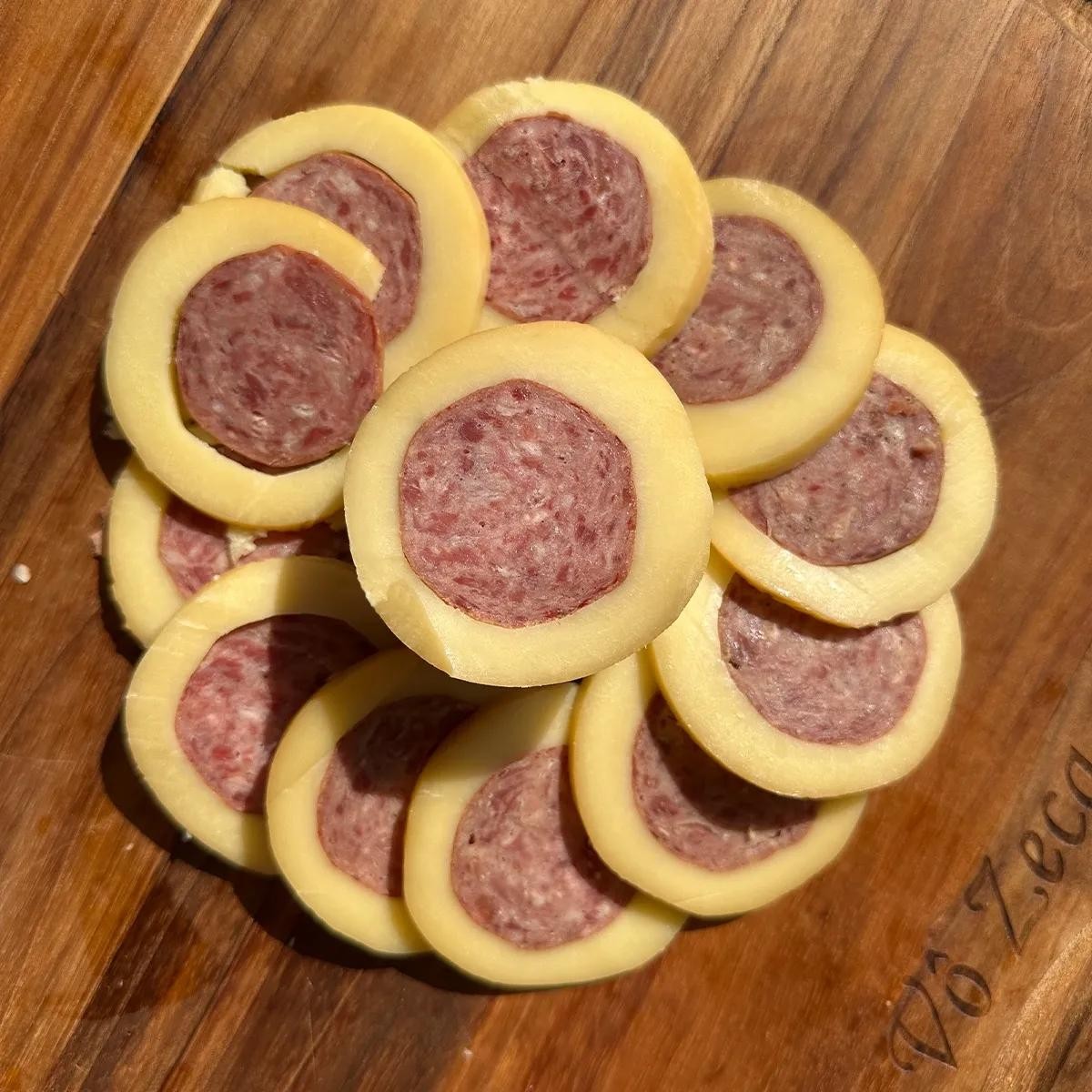 Queijo Provolone Recheado Com Lombo 550g